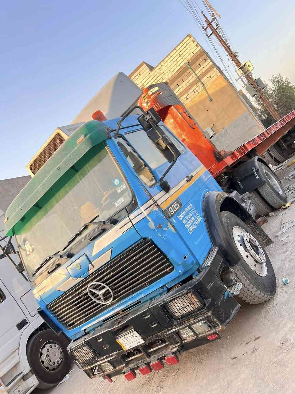 البي موديل 93 أصل 88 سنويه مامنتهي كيير محرك مكفول محرك 8 سلندر دبل سوبر حجم 35 كيير حجم 160 السيارة مكفوله شاصي  كل شي مضمون بيه سيارة جديدة أريدها 130بس راس  وبي مجال ***********
