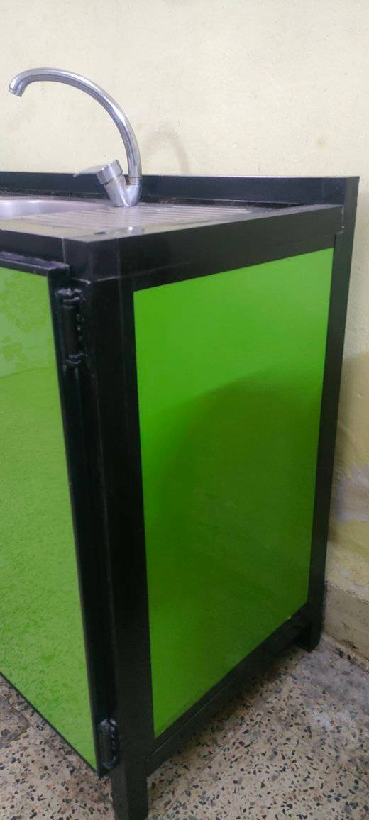 متاح 
طباخ كلو شغال مثل ما موضح بالصور
 وسنك حيل 
نظيف 
ايسر الموصل 
للتواصل لخاص مفتوح...


**إذا كنت صاحب هذا الإعلان وتريد حذفه لأي سبب، رجاءا أرسل رسالة إلى الدعم الفني**