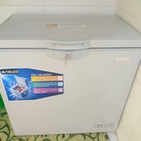 مجمده جديده حجم صغير استعمال شهر للبيع للستفسار 07730408966ولسعر علوتس...