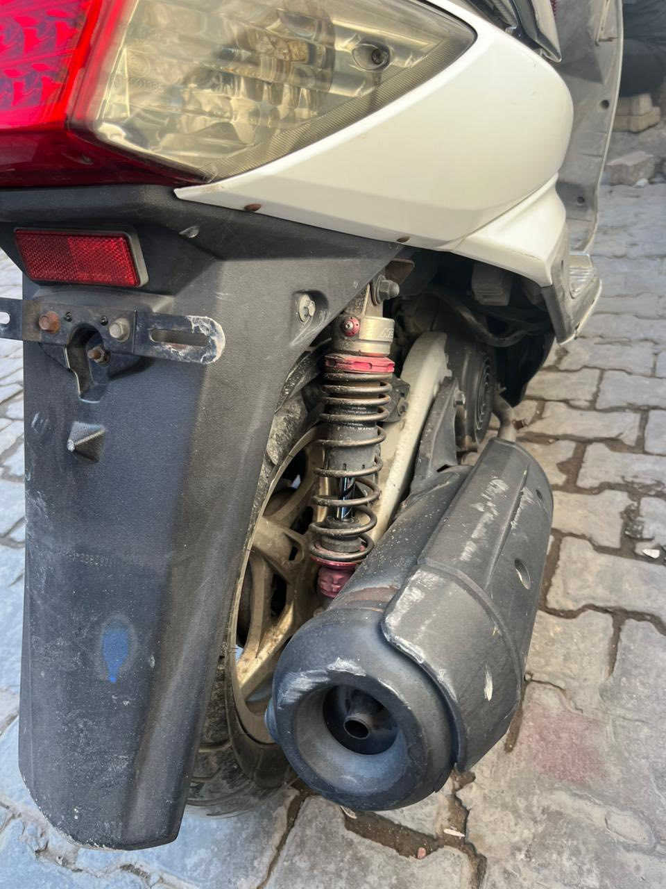 البيع سكنس فحل كوري دراجه رمبه محرك بلادي مامفتوحه جديده منزله من رمبه اوراق موجود لاتبخير ولا تنقيص جيب فيتر وفحص شلعه معدل نكره سلف كهربائيات كله شغاله كلجات رياضي اصليه مكاني بغداد جديده اتصال ☎️ ***********
