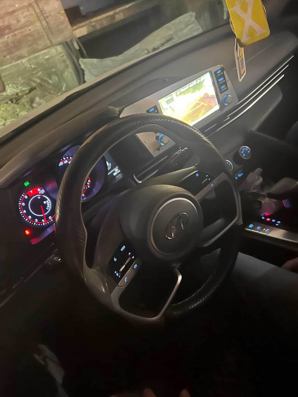 النترا موديل 2021
خليجي
فول مواصفات
بصمة
فتحة
حساس امامي خلفي
كاميرا
اشاير مري
اشاير شفط
فول تحكم ستيرن
تشغيل عن بعد 
 السيارة خير من الله من محرك وكير مكفولة
حدادية امامي خلفي جديد
محرك 2000
ماشية 73000
السيارة بدون صبغ بدون ضرر فقط بارد ع كد شبر بالجاملغ الامامي + شخط + رصعات صغيره بالقمارة اثر حالوب ببغداد مامبينة ابداً بغداد, العراق


**إذا كنت صاحب هذا الإعلان وتريد حذفه لأي سبب، رجاءا أرسل رسالة إلى الدعم الفني**