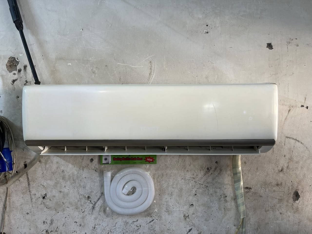 سلام عليكم سبلت 2 طن توسوت الاصلي بلاد بلاد نظيف كلش تجي تفحصة وتشوفة وانطيك ضمان ويا سعرة ٤٠٠ الف وية التنصيب 

***********

ورشة الهندسية للتبريد حي الجولان مقابل جامع ابو ايوب الانصاري
