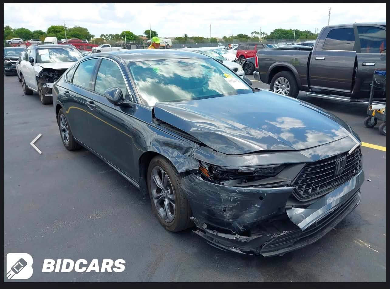 هوندا اكورد
EXL
للبيع السعر 205
حادث مرفق مع الصور 
ممشه السياره 32 ميل وقابل للزياده 
للاستفسار الاتصال على الرقم 
***********
