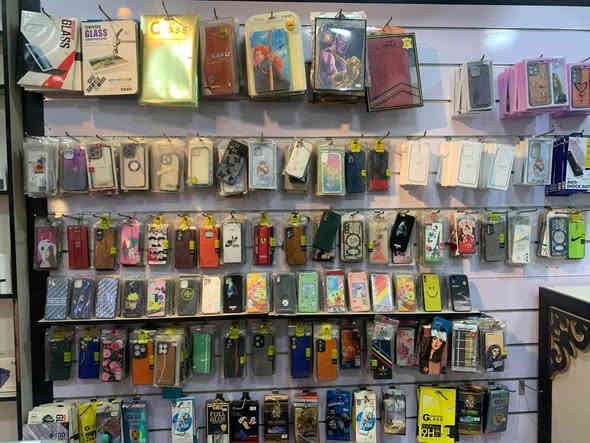 📱 محل متكامل لصيانة وبيع الموبايلات
يحتوي على:
✅ أكسسوارات متنوعة
✅ سبلت وكاميرات
✅ جميع معدات وأغراض الصيانة
✅ بضاعة جاهزة للبيع من اكسسوارات وغيرها

🛒 البيع يتم:
المحل والغراض أو بدون أغراض — حسب رغبة المشتري

📍 الموقع: بغداد – الأمين – الثُّـامية – شارع النواب

📞 للاستفسار والاتصال:
*********** بغداد
