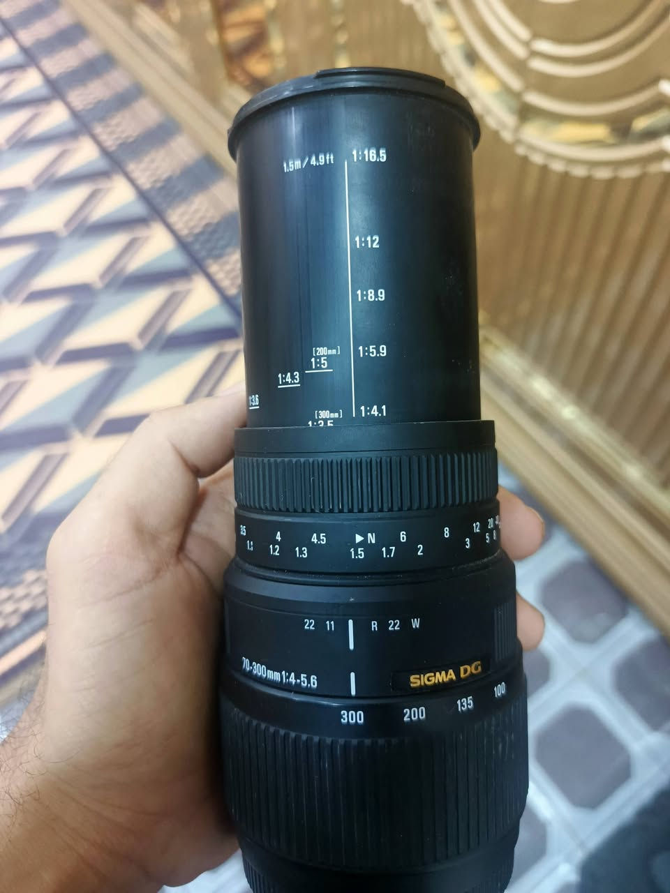 نيكون 7000D كامره نظيفه ويها عدسه 70-300 عدسه رياضيه صور كلش حلوه والسعر هاذ رقم ***********
