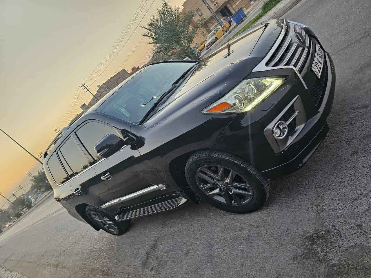 العنوان كربلاء 

بريم LX570 SUPER SPORT 
موديل 2013

مواصفات اللكزز معروفة:
مكينة 5700
6 وضعيات قيادة
7 راكب
ثلاث قطع تبريد
تحكم فور ويل
نظام المساعدة في صعود ونزول المنحدرات

داخل جلد مشمشي 
كراسي خزن ميموري 3 وضعيات 
تدفئة وتبريد كراسي
خمس كاميرات 360
ويالة نيكل
حساسات امامي خلفي
جكات تصعد وتنزل 
لايتات LED اوتو متفاعلة 
رادار 
مانع اصطدام
مري كهرباء وشفط
فتحة
داتا شو
ستيرن كهرباء
جنطة كهرباء
كراسي الصف الثالث كهرباء
بردات خلفية
شاشات خلفية 
تحكم بالتبريد الخلفي منفصل
سماعات mark levinson 
وبعد بيها مواصفات اهواي 

السياره كفاله عامه كير مكينه حداديه تخم تاير 
تبريد تدفاه كفاله 
مكفواله من ضربه تبديل صبغ بارد شخط كفاله 

موبايل / ***********
السعر/358وبيها مجال
