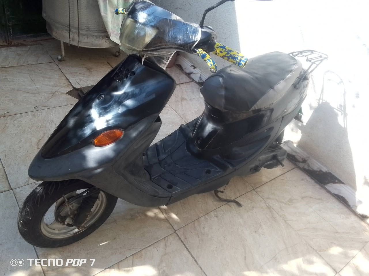 دراجه ياماها تسع زروف شغاله من كلشي كهربائيات وسحب قوي ونهضه قويه السعر 250 تشتغل بس هندر رقم ***********
