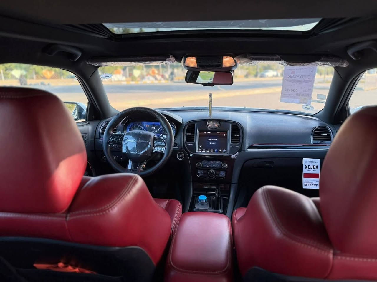 أّلَسِـلَأّمً عٌلَيِّکْمً 
كرايسلر S300 وارد كندي 
موديل / 2021
 گلين تايتل اخو الزيرو بالشرط / جلد احمر بلاد
رقم اربيل مميز 
العداد /  30,000 كم حقيقي 
رادار امامي /  جانبي
 مستشعر وقوف
بانورما 
تدفئة تبريد مقاعد مع المقود 
مراقبة النقطة العمياء
مصابيح زينون بلاد مع LED
ستائر خلفية كهربائي
التحكم التلقائي في درجات الحرارة
شاشة كبيرة مع نظام الملاحة نفكيشن GPS
سستم صوت الپاين مع مضخم صوت بيتش في الصندوق
ذاكره لحفظ وضعيات الجلوس / مقاعد كهرباء
كير شفتر بالمقود
بجم حاجب كبس 
ارضيات ممشدوده / سبير منازل بعد
مكان السيارة : كركوك 
38000 $ .


**إذا كنت صاحب هذا الإعلان وتريد حذفه لأي سبب، رجاءا أرسل رسالة إلى الدعم الفني**