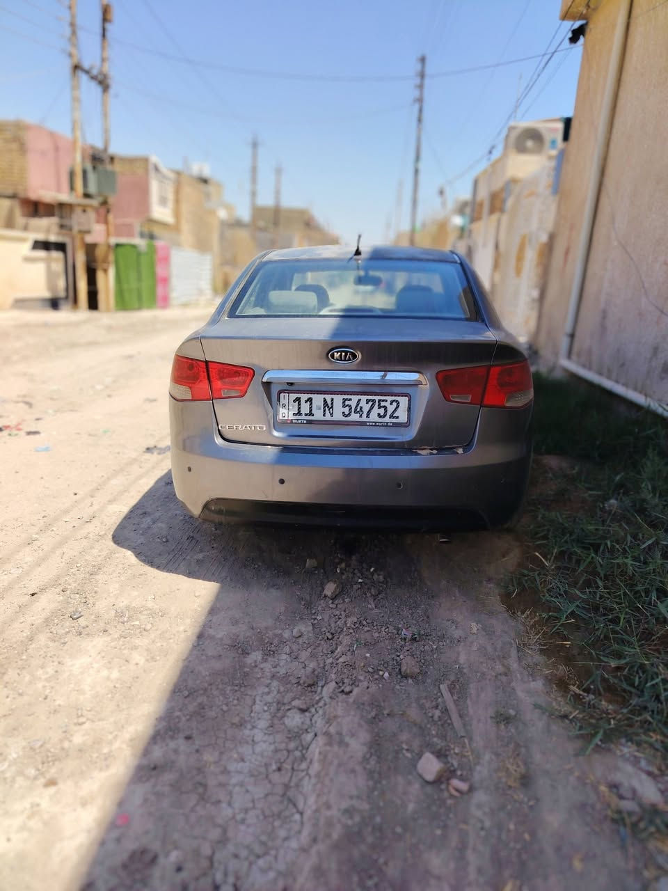 سلام عليكم  كيه سيراتو موديل 10البيع خليجي صبغ حزام  بيها بدايت تبخير السعر 80بيها مجال العنوان بغداد سبع البور ***********
