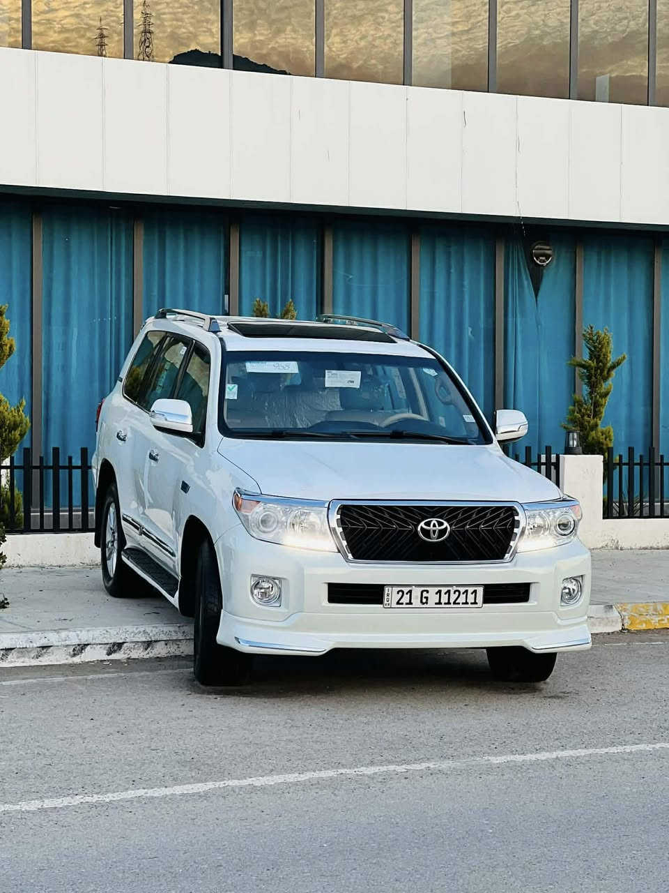 السلام عليكم تويوتا لاندكروز   2010. GXR V6 جديده جاهزه فول مواصفات واحد علي واحد فول فول مواصفات بدون صبغ رقم سليمانيه مميز سعر 290$وبيهه مجال سياره موجود بغداد ‭0772 429 6944‬
