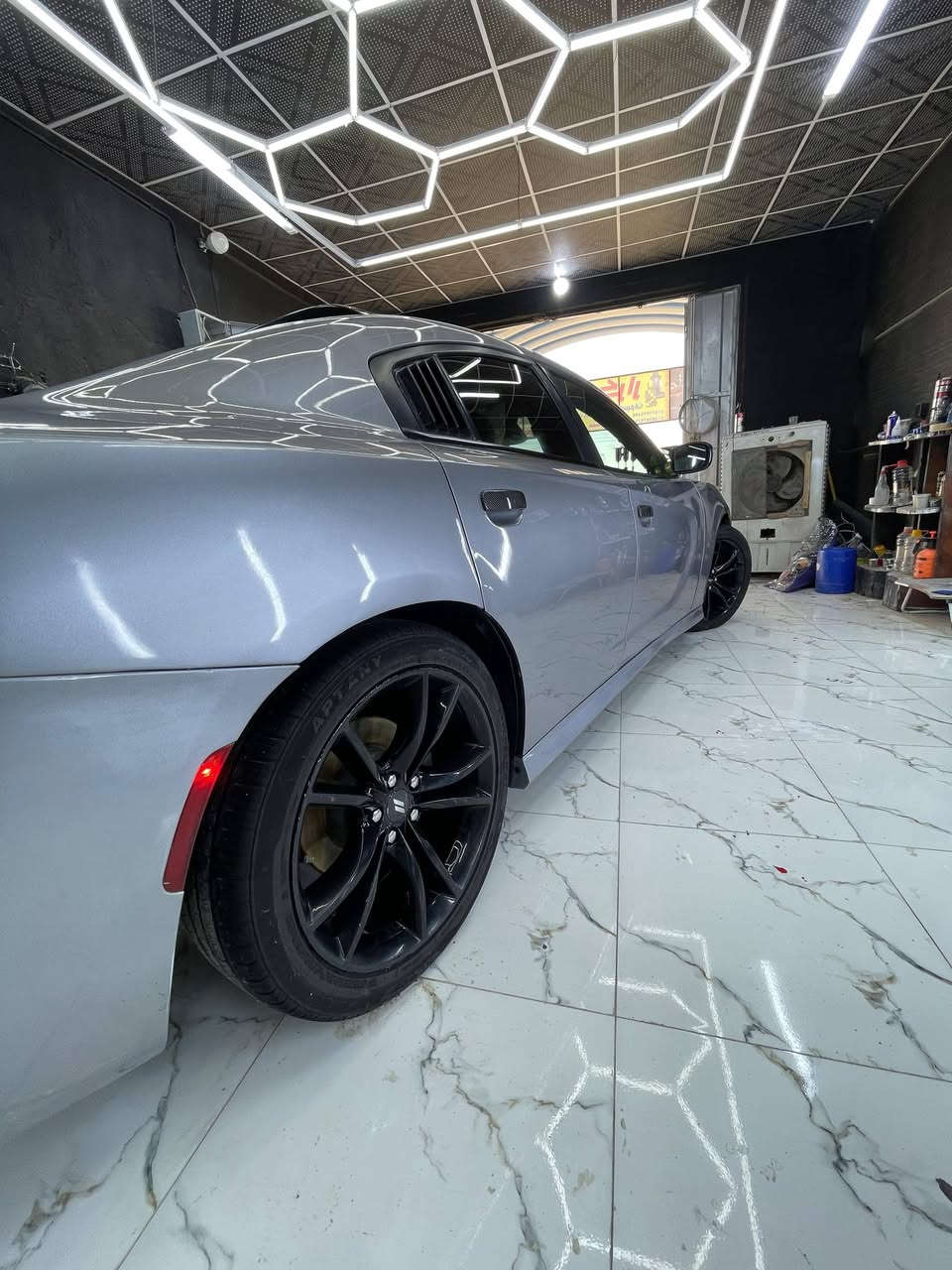 سلام عليكم  جارجر موديل 17معلايه 20 بيه 4 قطع ابيع حزام مراوس او بيع
سياره كارتون مكينه وكير وحدايده برقي ما مفتوح بيهن طخم تاير تبريد ثلج فول عده الفتحه محدثه سياره ومصروف عليه مسويله عازل حراره بل كامل لايت زرع عدسات سياره انسه حجز البيئه موجود ما مفتوح  مراوس او بيع *********** سعر 145 ناصريه @
