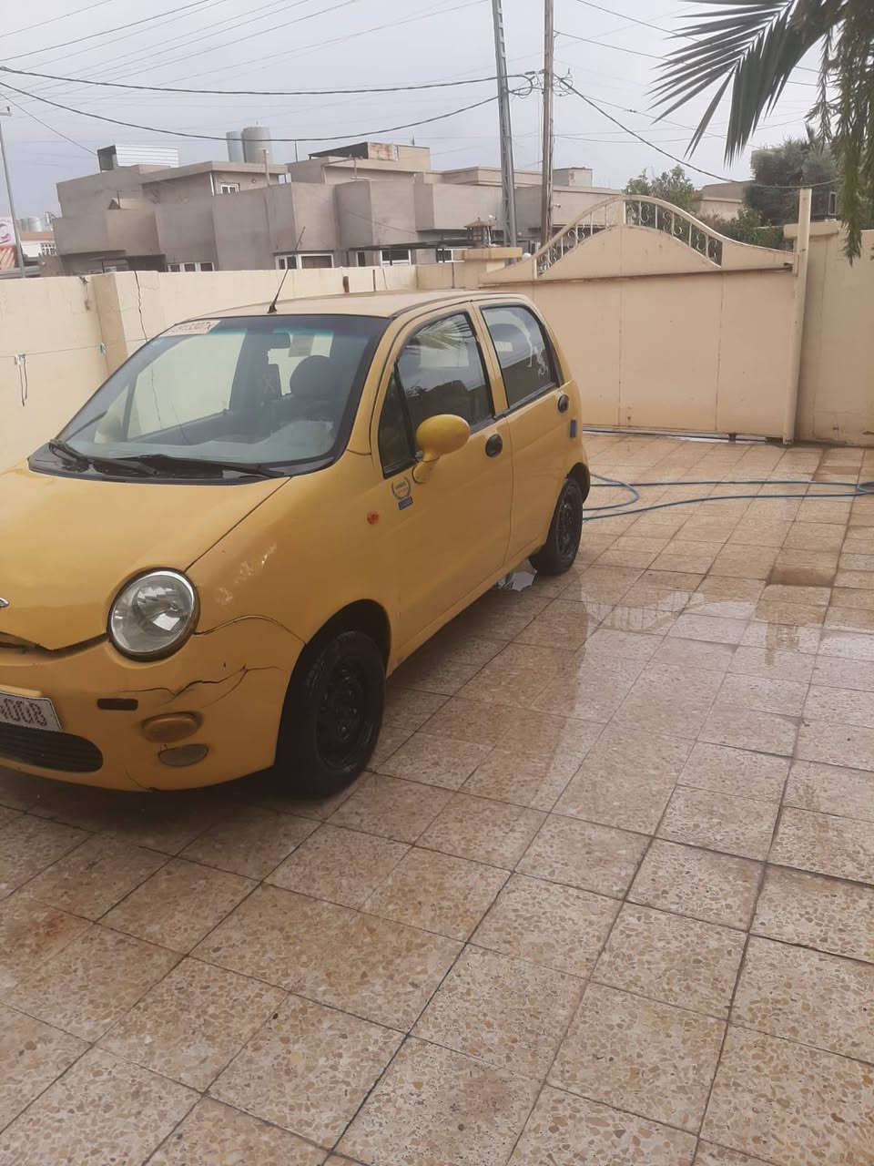 سلام عليكم 
كيو كيو موديل ٢٠١٢
رقم سنويه جديد 
كير محرك شرط 
نقابة مصفره 
سعر ٢٧ ورقه ومجال 
اتصال ***********
