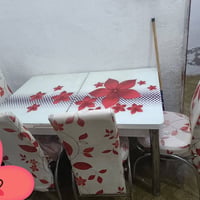 طاولة طعام • ٥ كراسي • نجف حي الميلاد