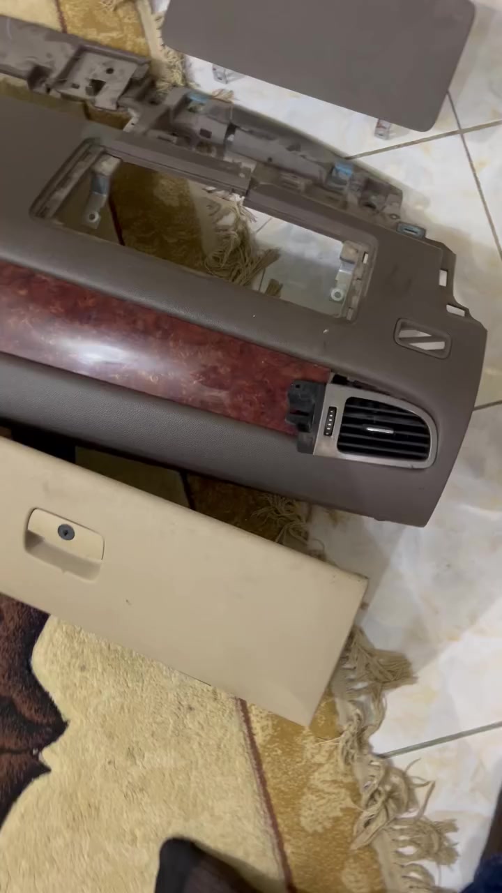 سلام عليكم للبيع دشبول اصلي بي كسور نظيف يحتاج تصليح ويا صاجيات ودكتات تبريد وجمكمجه  وايرباك جديد كاملات معه شاشه شغاله نظيفه جدا كلهن ابيعهن سوه  السعرب٢٥٠ الف


**إذا كنت صاحب هذا الإعلان وتريد حذفه لأي سبب، رجاءا أرسل رسالة إلى الدعم الفني**