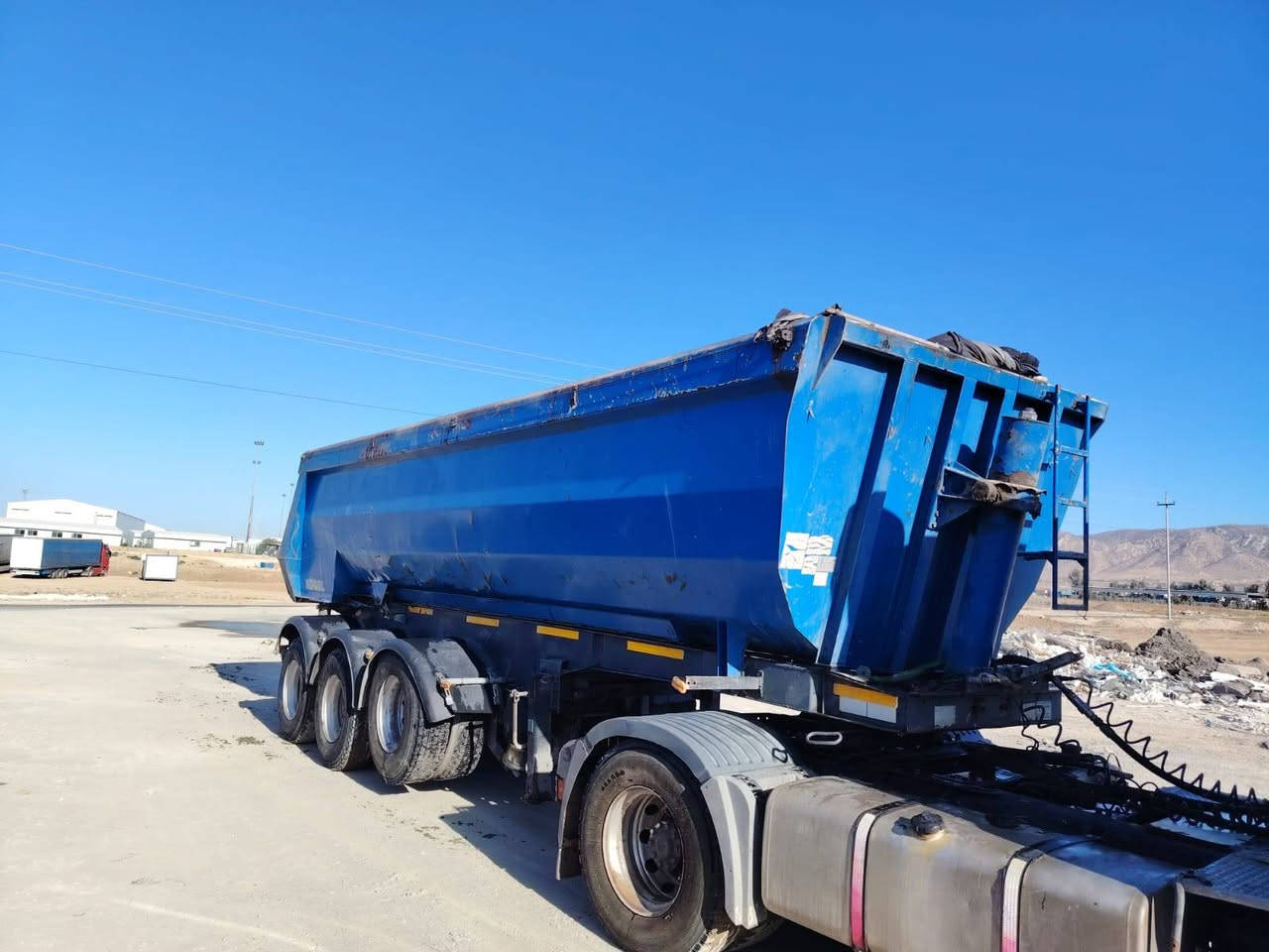 السلام عليكم 
بودي ألماني كوكل26متر طخام تايات
مكفول رقم دهوك 
المكان دهوك السعر130ومجال
***********
