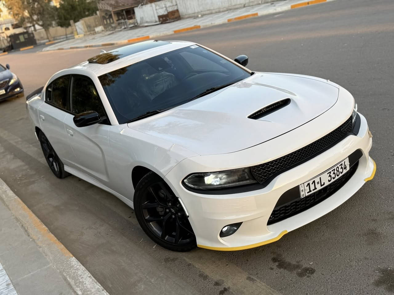 جارجر GT PLUS .النداء الاخير اعلى مواصفات رادار امامي
وارد ( امريكي )
فتحه سقف
الموديل:2023 فول فول مواصفات 
العداد : 24 mi فقط . 
المحرك : V6.  3.6L .
رقم  بغداد الجديد  

*سيارة وضع الشركة.

المواصفات :
•  نسخة  GT PLUS - SUPER TRACK PAK.
•  رادار امامي 
• نقطة عمياء . 
• نظام الخروج من المسار 
•  مصابيح أمامية زنون . 
•  كشافات الضباب زنون . 
•  المصابيح الأمامية مع LED . 
•  حساسات . 
•  شاشه كبيرة مع نظام ملاحة نفكيشن GPS .
•  سستم صوت الپاين .
•  ويل قياس 20 انج . 
•  فتحت سقف (سلايد) . 
•  مقاعد جلد وكنتارا رياضية . 
•  مقاعد أمامية كهربائية عدد 2 . 
•  ذاكرة لحفظ وضعيات الجلوس (ميموري) . 
•  مقاعد أمامية تبريد وتدفئة . 
•  مقاعد خلفية تدفئة . 
•  تشغيل عن بعد . 
•  ستيرن كهربائي . 
•  تدفئة ستيرن . 
•  محدد سرعة . 
•  كاميرا خلفية .
•  مرايا متحسسة للاضاءة العالية .
•  كير شفتات بالستيرن . 
•  دخول ذكي (بصمة) .
السعر 310 ورقه 
صبغ دعاميه اماميه فقط 
صور الحادث مرفقه 
 
للاستفسار اكثر : ***********
