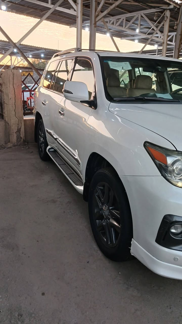 سلام عليكم لكزز موديل ٢٠١٥ كفاله عامه فول مواصفات بسمي  تحويل مباشر ماشيه ١٦٨ الف حقيقى  كفاله كير ومحرك ما مفتوح كلشي بلادي رقم بصره دولي ***********
