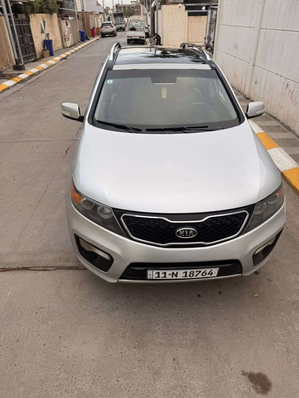 شبابنا الطيبين افتح الفيديو حتى تعرف كل تفاصيل السياره لانو أنتوا أصحاب طريق بعيد والنجاة في الصدق 
كيا سورنتو 2012 أمريكي كلين أعلى فئة 
Sx 
• محرك 6 سلندر سعة 3500cc قوي واعتمادي
 • تحكم بالستيرن
 • مقاعد جلد كهرباء
 • مقاعد أمامية تدفئة وتبريد
 • مقاعد بخاصية الذاكرة (Memory Seats)
 • الأبواب الأمامية بصمة
 • إشارات بالمرايا
 • مرايا جانبية شفط
 • نظام تبريد قوي (3 قطع ثلج) + تدفئة نار
 • ستيرن هيتر
 • شاشة كبيرة أصلية
 • كاميرا خلفية مع حساسات
 • السونار موجود
مكانها الفلوجة 
 
السعر 149

***********
***********
***********
