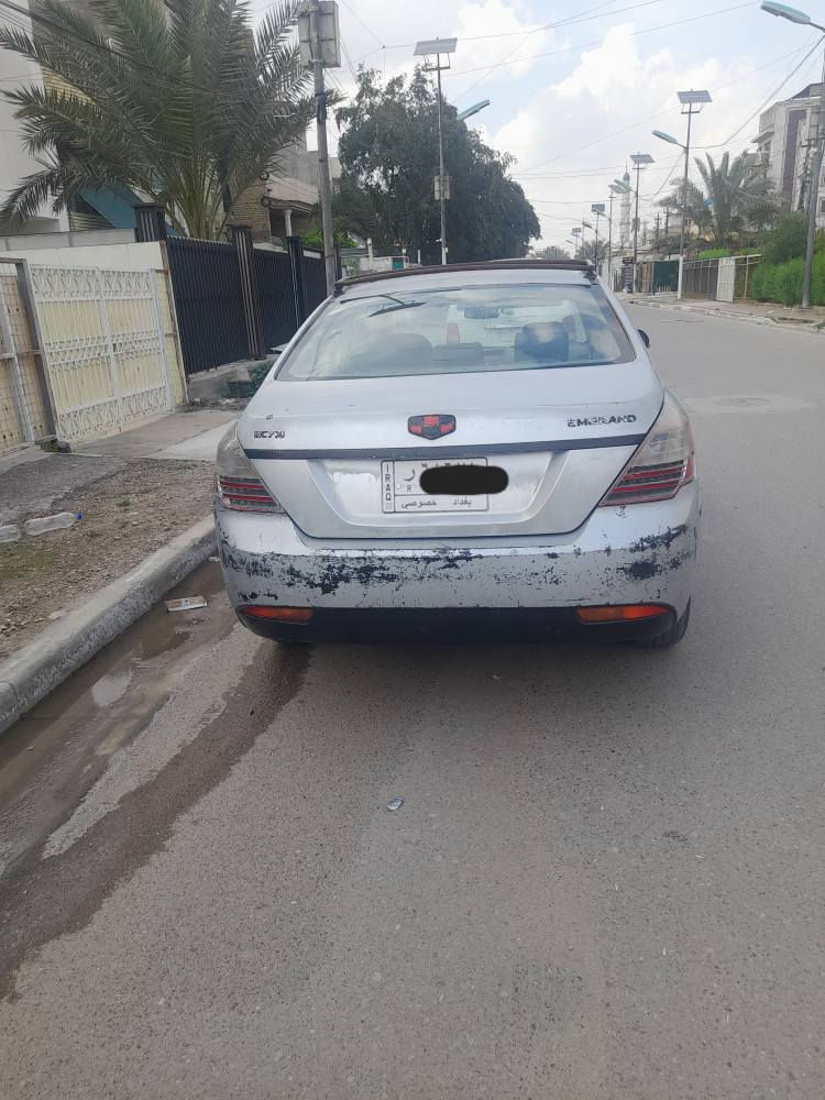 السلام عليكم 2011 جيلي ابجر جراند كير وبكيله كامري ابو كف باسمي سنويه لغايه 28 يلا تسقط بغداد الغزالية***********/***********سعر٥٢ بغداد, العراق
