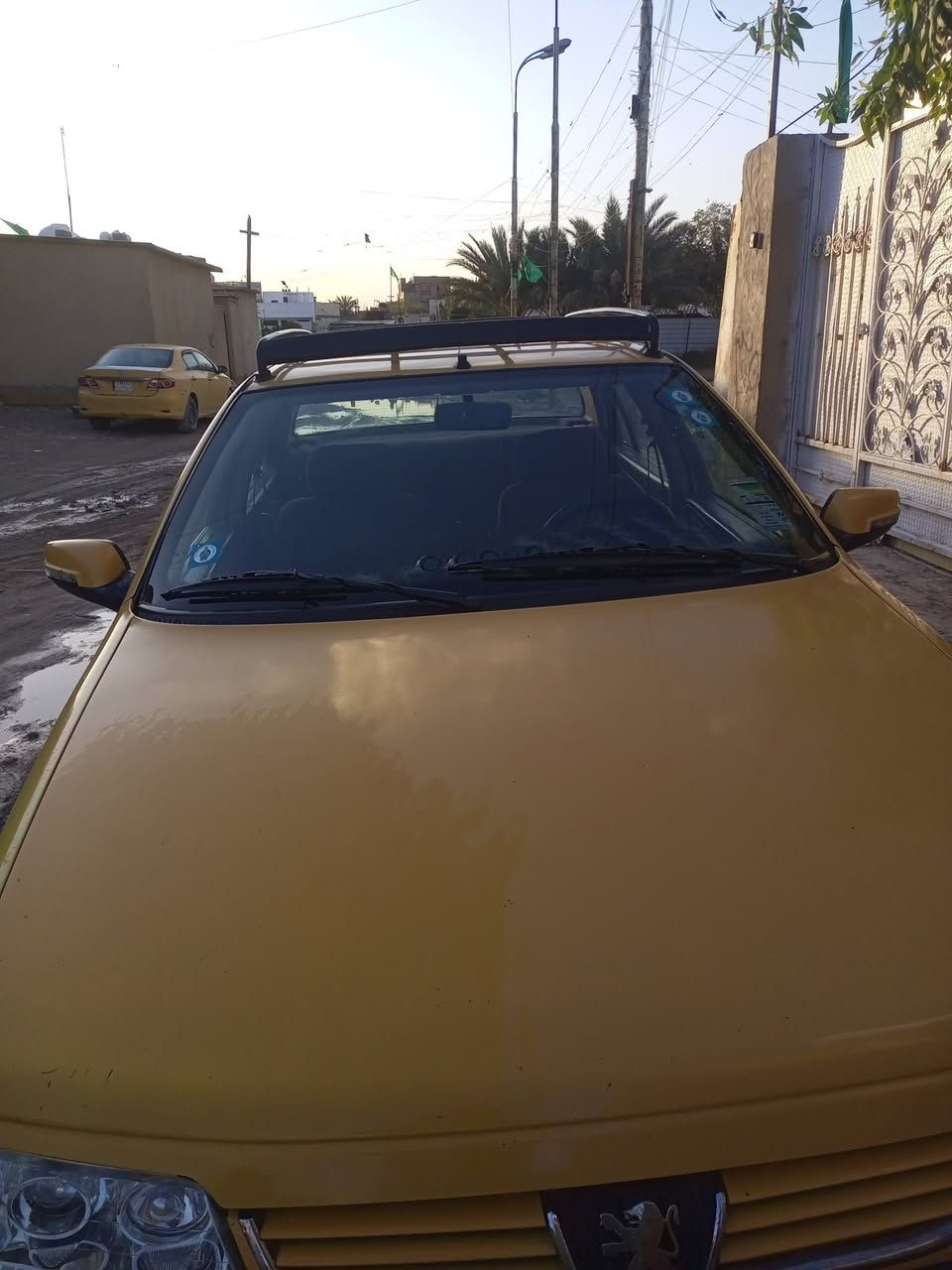 السلام عليكم بيجو لميس 2013مصفرة ما عليهة هيئة و غرامات السعر 37 وبيهة مجال والاتصال على الرقم ***********
