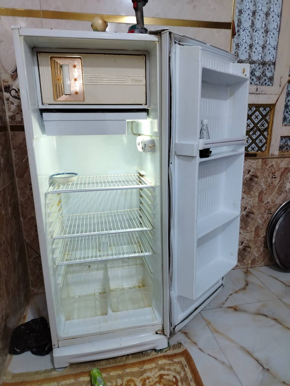 السلام عليكم.. ثلاجه للبيع تجميد فوول بسعر 150 الف وبيها


**إذا كنت صاحب هذا الإعلان وتريد حذفه لأي سبب، رجاءا أرسل رسالة إلى الدعم الفني**
