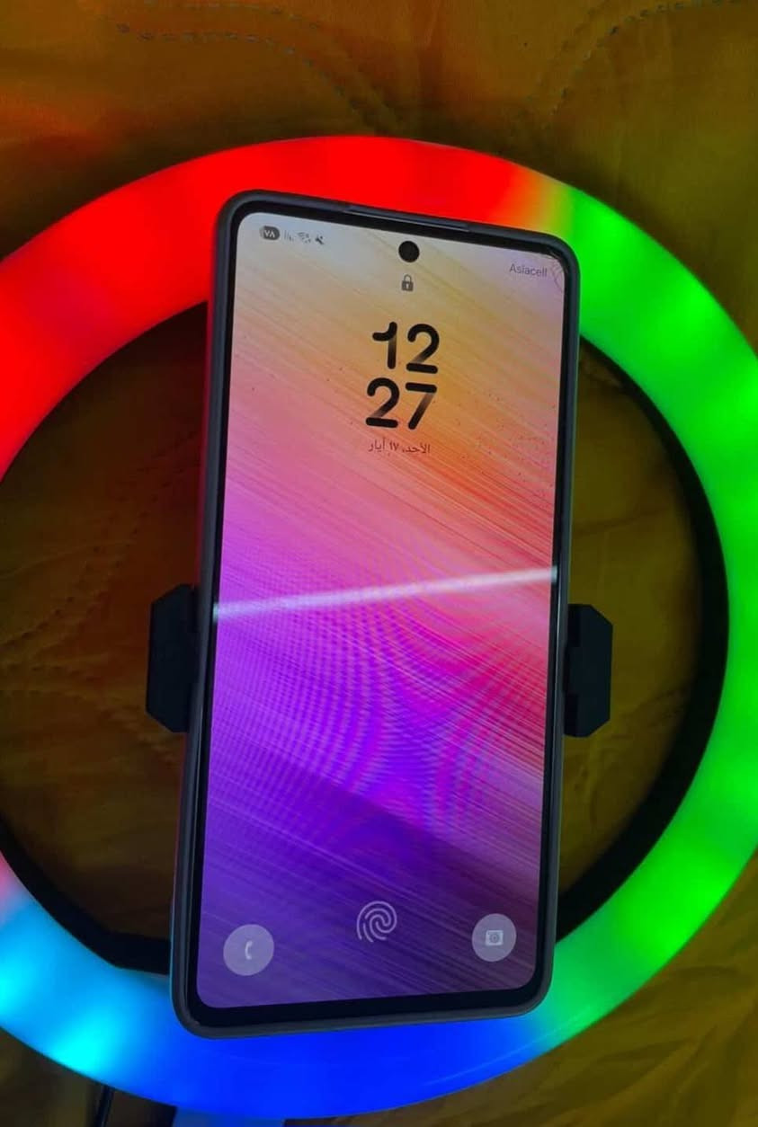 📱 للبيع سامسونك A73 5G 📱
✨ المواصفات:
 🔹 الذاكرة: 256GB
🔹 الرام: 8GB
🔹 اللون: أسود
🔹كامرة بدقة 108 ميكا بكسل 
🔹 نظافة الجهاز: 85%
🔹الجهاز كلش قوي بل العاب 
✅ الجهاز شرط ممفتوح
⚠️ بيه فقط فطر بل كلاس والصوت بيه وشّة
📸 الجهاز مرتب ويشتغل بدون مشاكل، مناسب للاستعمال اليومي والألعاب.
💰 السعر:275 وبي مجال للشراي
📩 للاستفسار مراسلة واتساب (***********)
