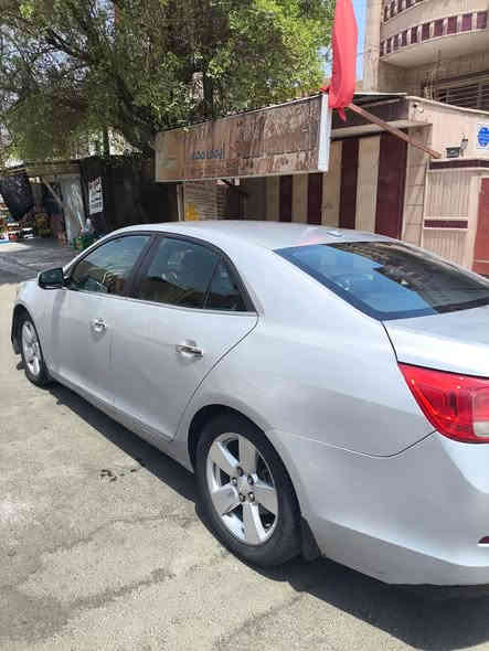 سلام عليكم ماليبو مديل 13 خليجي مكينه 2400تبديل باب السايق فقط وحزام كلير رقم ميسان مشروع وطني  صدر منتهي والكثير بي مشكله لازم استبدله أو اصلحه مكانه بغداد حي العامل سعر قفل 55 ورقه بيع أو مراوس بسمي السياره ***********
