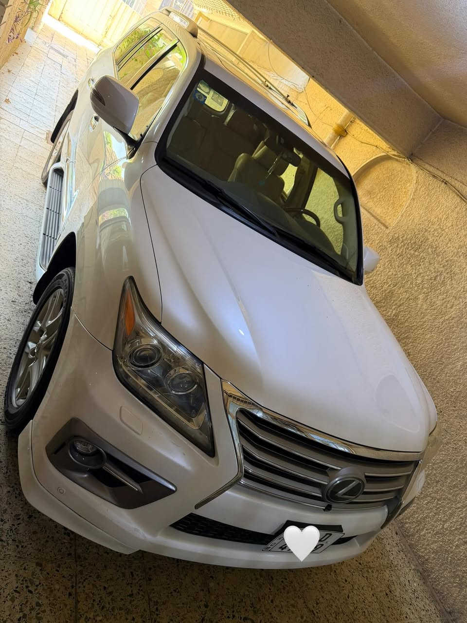 لكزز LX5700  ام طفاية 
 مواصفات فوللل اعلى فئة يجي ١/١ 
2013 كل تفاصيل وحتى الممشى بلصور 
كفالة بدون صبغ حتى دعاميات
كير ومكينه وكهربائيات كفاله 
رقم بغداد بأسمي ومكاني بغداد البلديات مال جناي 
***********
اتصال او واتساب متوفر
