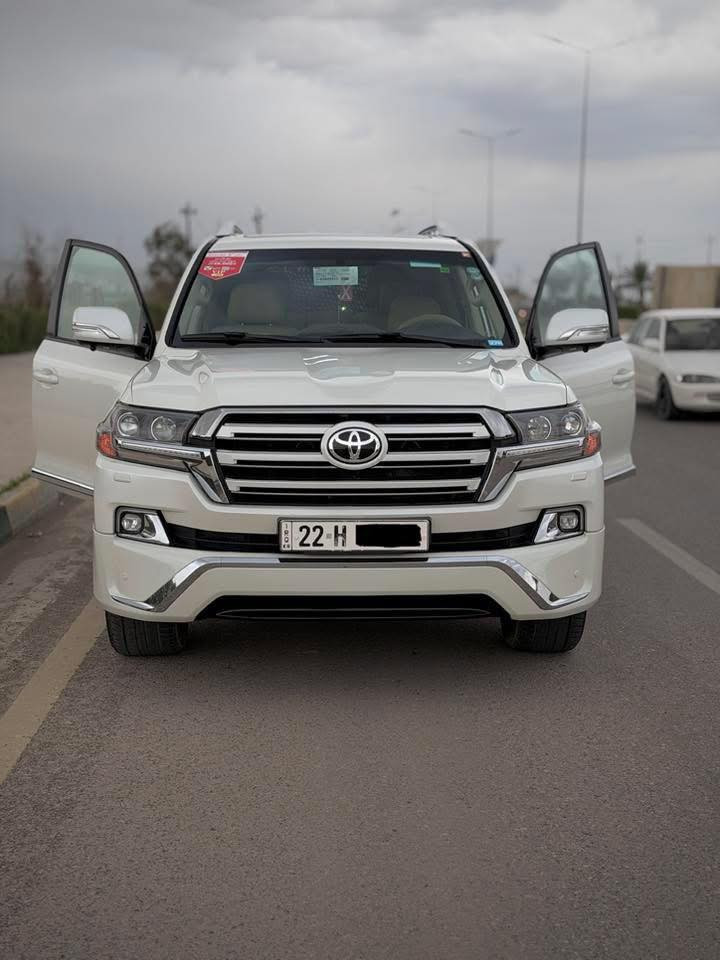 تويوتا لاندكروز  2018
مواصفات GXR اخت زيرو بل باکیت

📍السعر 510$ وبيها مجال
محرك V8  (5.7)
‎ماشيه. 92,000 الف كيلو
‎ سياره  فول موصفات وايت ادشن اصلي📌
‎سياره مكفولة.  
‎محرك كير بشرط مامفتوح
‎سنويه كلشي جديد 
‎فول فول المواصفات  
‎ 5 بصمه + مانع الانزلاق +كشن جلد + كاميرات
‎  شاشات ايباد بيلادي + 3 شاشات
‎ثلاجه + زينون +الفتحه 
‎+هواء مزدوج + نظام ايكو سبورت +
‎  کشنات  كهرباء _ ٣ دگم 
السيارة كاملة مكملة مناقصها اي شي

‎مكان السيارة : موصل قضاء الحمدانية
 للاستفسار او الاتصال 
***********
