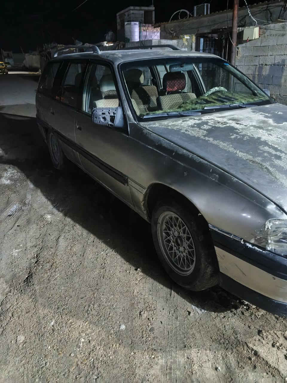 سلام عليكم اوبل اوميكه ستيشن مودل 1993 سياره نضيفه مكينه بيه خيط بخر قليل كير خير من الله تخم تاير نضيف سياره اني ماللكه شخصين  هزه جديده رقم قادسيه دولي سياره حلوه بلاد ما معمر شي بيه خابرني وبيك خير وتدلل ‏‪***********‬‏ متوفر بكل لوقت وتساب بي السعر 26  وبيه مجال لطيبين
