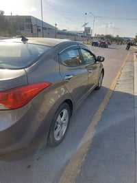 النتره خليجي ١٨٠٠  مديل ٢٠١٢  فول  سياره جديده كامله من كلشي بسمي رقم ...