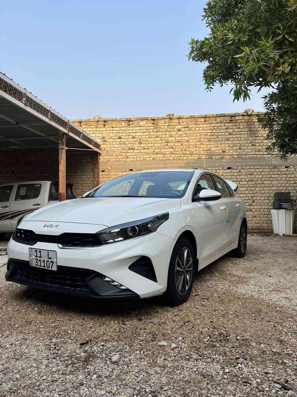 سلام عليكم 
للبيع سيراتو موديل 2024 
الشركه الدوليه 
مكفوله كفاله عامه 
فول مواصفات 
فتحه سلايت 
محرك 2000 دوش 
كير AT المرغوب 
ماشيه 21 ألف حقيقي 
رقم بغداد بااسمي دولي 
عنوان سماوه 
السعر 191 
***********
***********
