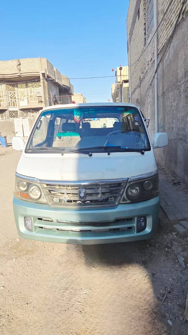 سلام عليكم سياره جنبي2010رقم نكليزي سعر55 وبيه مجال***********
