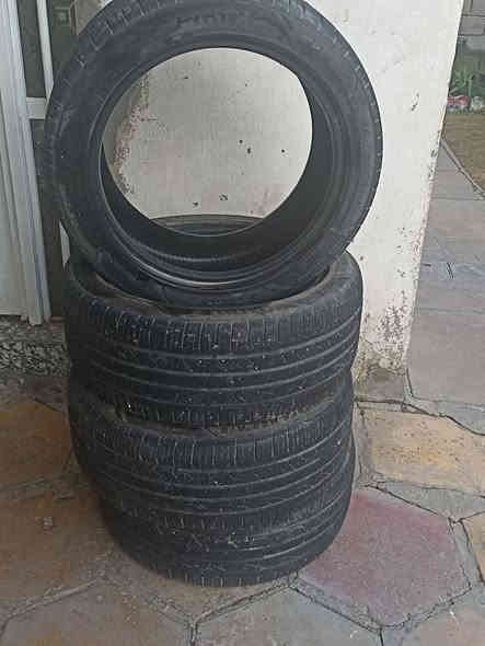 مراحب عيوني
على بركة الله 
للبيع تخم تايرات حجم18
245/45/18
النظافة 80الى85%
ومثل ما واضحات بالصور
العنوان بابل
ويتوفر توصيل لكل انحاء العراق
يتوفر واتساب على هل الرقم
***********
