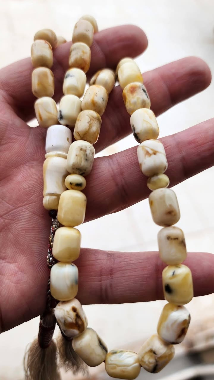 سبحه من الكهرب الطبيعي جبس طباشيري طخات شوائب 24 غرام جمال ودلال بالعافية 35 حبة
سعر ١٥٠ الف


**إذا كنت صاحب هذا الإعلان وتريد حذفه لأي سبب، رجاءا أرسل رسالة إلى الدعم الفني**