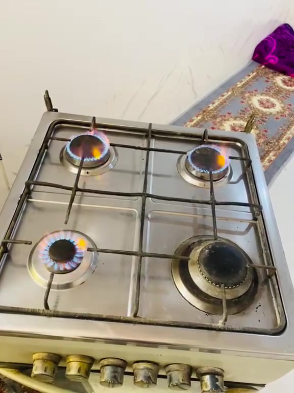 طباخ كلش نضيف بي عين الفوك نازلة يرادلهة نقطة لحيم قفل ٣٥


**إذا كنت صاحب هذا الإعلان وتريد حذفه لأي سبب، رجاءا أرسل رسالة إلى الدعم الفني**