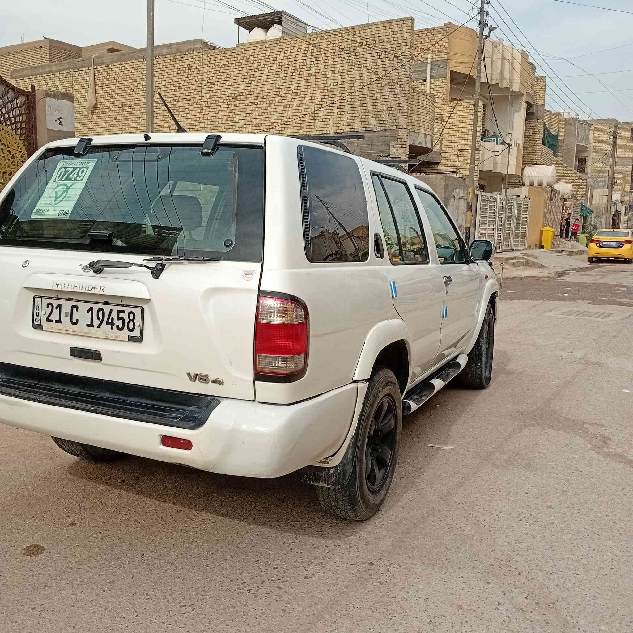 نيسان بافندر موديل ٢٠٠١ سياره جاهزه من كلشي سياره بلاديه بدون حادث بدون صبغ مكينه وكير تبريد تخم تاير صدر جديد رقم سلمانيه نكليزي تحويل ثاني يوم سعر ٥٨ بيهه مجال بصيط مكان سياره بغداد ***********
