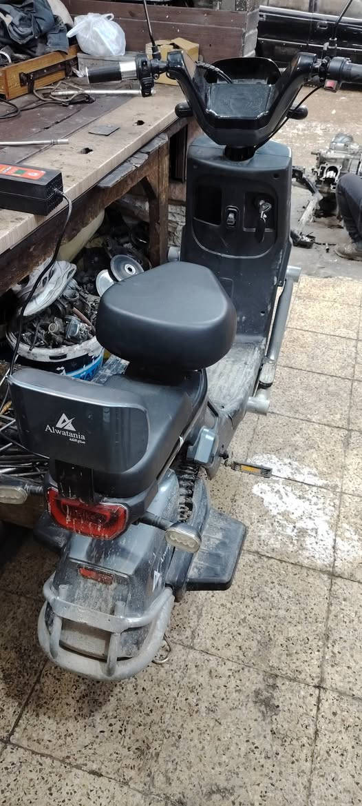 للبيع 5  باتريات  وشرط عل فحص السعر 250
***********
***********
