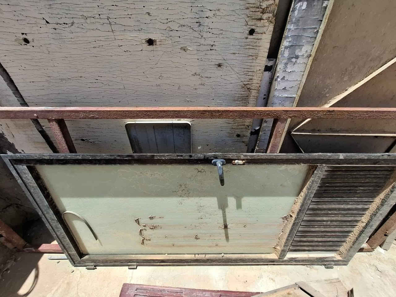 جام خانه عدد 2 
وحده بدون باب 
السعر 70 الف
حي ميسان


**إذا كنت صاحب هذا الإعلان وتريد حذفه لأي سبب، رجاءا أرسل رسالة إلى الدعم الفني**