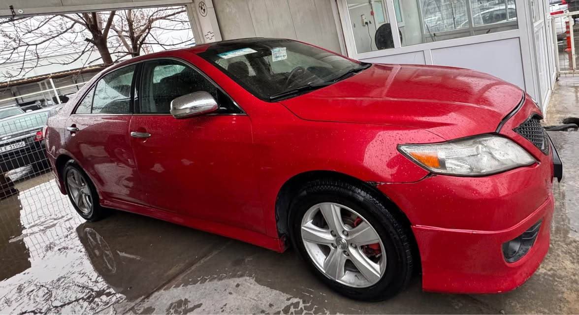 تۆیۆتا کامری ٢٠١٠ مواسەفات ئەمریکی ٦ بستۆن بیلاد مەکینە ئەڤەلۆن سەیارەکە چەند پارچەی بۆیاخی نیە بەڵام بە حیزام ئەی فرۆشم سەقف و شان و پێش و سنوق و ناودەرگای بۆیاخی نیە هەتا بڵەی جوانە فول مواسەفاتە سلایت تاقم تایەی تازەیە سەنەوی تا ٢٠٢٨ تازەیە بەناوی خۆمانە تەحویل و غرامە بەشەرت سعری٩٣وەرەقە و معامە لە***********/*********** تکایە ئەگەر موشتەری نیت مەسج و تەلەفۆن مەکە لەگەڵ ڕێزم السليمانية, العراق
