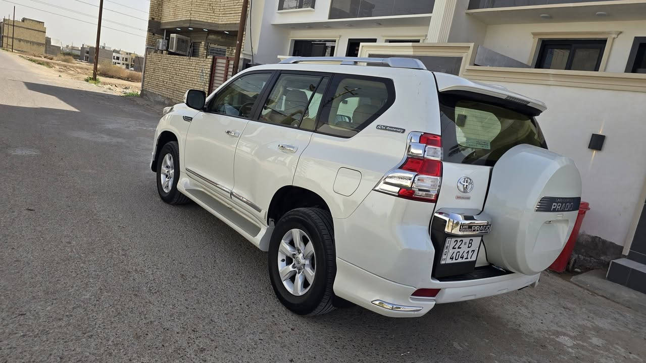 السلام عليكم ورحمة الله
برادو موديل 2016  وكالة شركة ساس 6 سلندر خليجي فول مواصفات مكفولة من الصبغ والتبديل والفتح عدى بارد موضح بالسونر ... رقم أربيل الجديد بأسمي شرط التحويل 
محرك 6 سلندر 
بصمة تشغيل وأبواب 
فتحة سقف
كراسي كهرباء 
7 راكب 
ثلاث قطع تبريد 
اسبير تعليق
حساس أمامي وخلفي أصلي 
شاشة وكامرة أصلية 
زراك لايت 
فور ويل 
وبعد اكو مواصفات معروفة للجناي مكاني بغداد الدورة هوررجب 
السعر 320 ورقة وبيها مجال للشراي 
***********
***********
