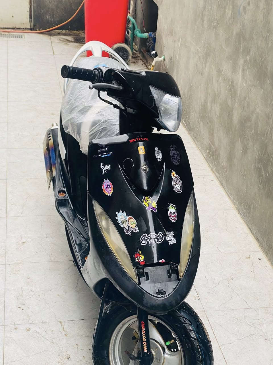 السلام عليكم دراجه ماكس عدله 2007 رمبه دراجه مجفته تجفيت وكاله ما صار هواي دراجه كامله من كلشي ما بي نقص ما عده الدشلي مال السلف السلف شغال دراجه مبدل كفرات + اكو كفر اضافي اواقيه موجوده البلاد انه شايلها مكاني بصره ابو الخصيب مقابيل شارع البهادريه تواصل *********** اتصال 📞 +واتساب السعر 750 وبيها قليل حك الجيه
