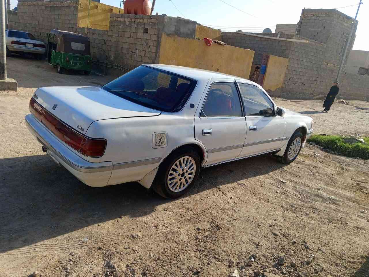 السلام عليكم كرسته مسطرة للبيع 1991سياره مكفوله من كص ومن نقل جثه ومن عيب الشرعي ومن الضربة مكفولات رقم واسط بسمي سنويه جديده مشروع وطني تحويل ثاني يوم كهربيات كله شغاله تخم تاير جديد باتري جديد سلف جديد دوشمه جديد كاعيات جديد دواخل حلوه كله جديد العنوان ذي قار قضاء الرفاعي السعر 40وبيها مجال اني مكلف بالنشر اتصل على الرقم ***********
