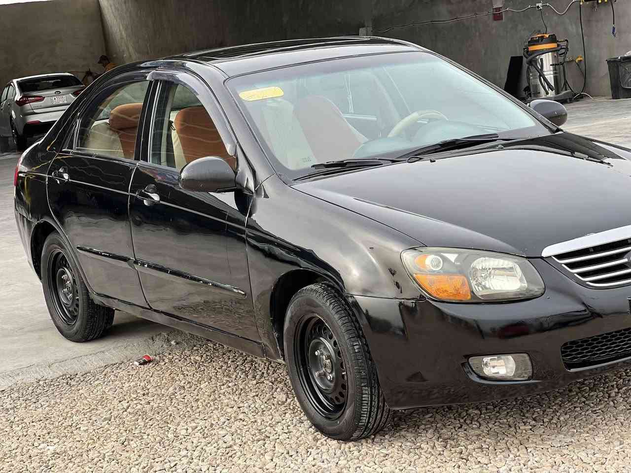 السلام عليكم ادوات ادوات بدون كص حاويه ودخول قديم مو جديد كيا سيراتو 2008 كير مكينه حداديه بل كارتون فتحه سقف شاشا انرويد  تخم تاير جديد كهرباييات  كله شغاله السياره كدام عينك والله احله من الصور السعر 35 وبيه مجال قليل العنوان بابل ‭0787 569 5633‬
