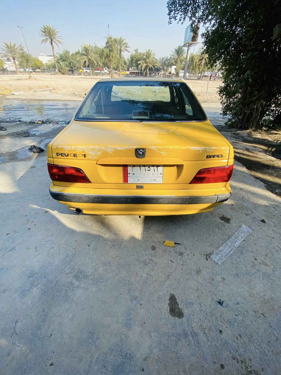 سلام عليكم بيجو بارص 15مكينه خير من الله كشر جديد بدون تعمير ولا خياس مكان كم ساره سعر 45وبيه مجال رقم لهاتف ***********
