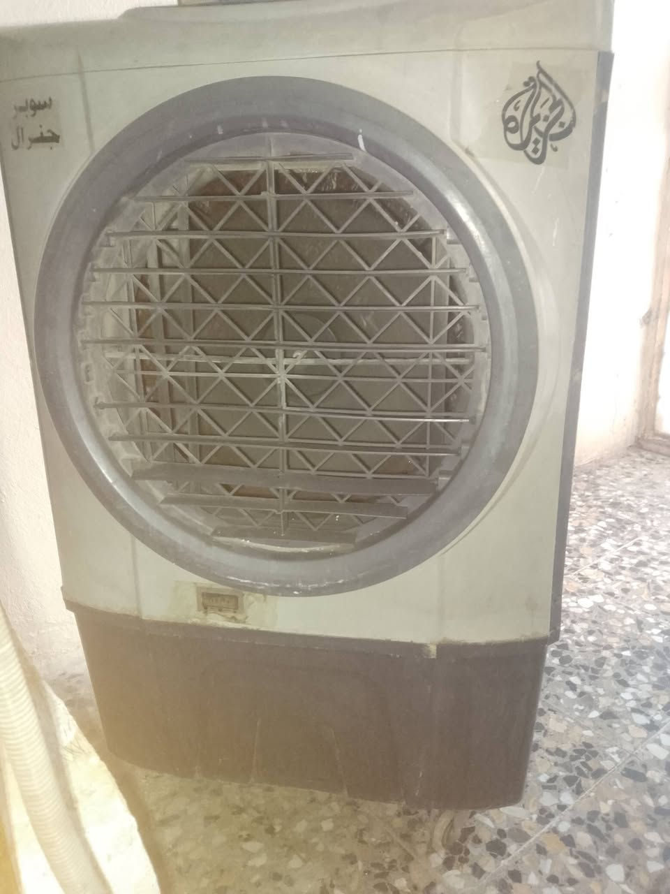 كونفيرا مستعملة الجزيرة للبيع هواها بارد السعر 90 بيها مجال اتصال  *********** بلاوعود كاذبة اليريدها يجي   صور علخاص مال بيتي لابياع ولاشراي نضافة75 بلمية
