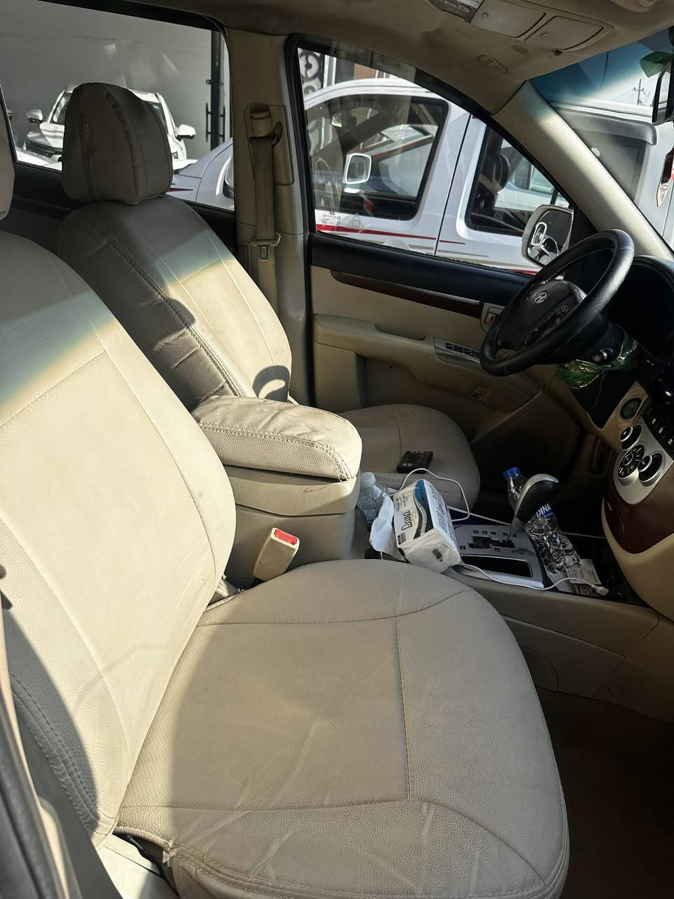 السلام عليكم
للبيع سنتافيا 

موديل 2009

خليجي سيارة

سيارة قطرة صبغ ما بيها لا صبغ لا معجون 

بيه بارد فقط 

سيارة فول مواصفات 

7 راكب 

3 قطع تبريد 

اشاير مراي 

فتحه 

تخم تاير جديد سيارة 

صدر جديد 

محرك 6 سلندر 

رقم واسط مشروع وطني تحولها اي مكان يعجبك 

مكان سيارة بغداد البياع 

السعر 125

***********
