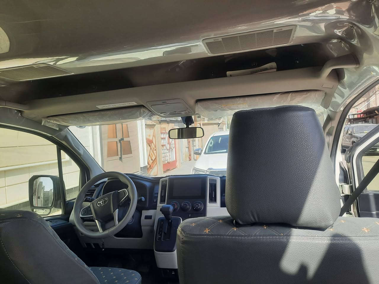 السلام عليكم هايس موديل ٢٥
ماشيه ٢٢٠٠٠الف مكفوله كفاله عامه
كير اوتوماتيك 
٤٦٥ بيه مجال 
***********
