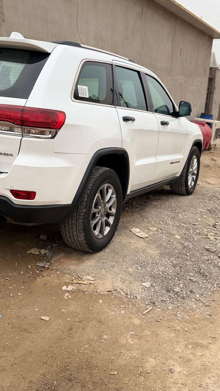 السلام علیکم
للبيع جيب 2014 خليجي رقم بغداد الدولي الجديد 
ماشيه 151 السياره جاهزه ومابیها نقص على وضع الشركه نضیفه بمعنى الكلمه فول مواصفات 
معروفه مواصفاتها 
محرك 6 3600 بيها صبغ نص باب السايق 
وتكحیل کرتات ثنین 
سونار موضح بالصور 
مکان السياره بغداد
سعرها230
الهاتف ***********
غير متواجد على النت
