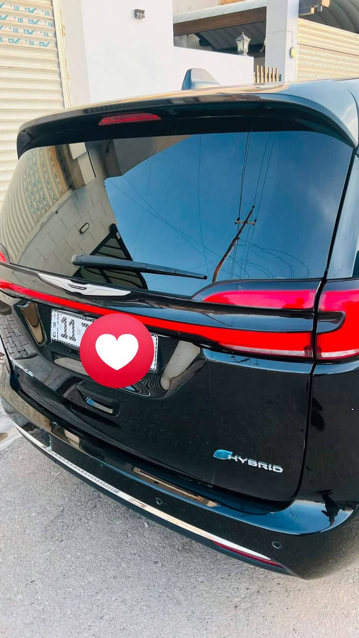 كرايسلر باسفيكا فول فئة تورنكL بلكن وهايبرد 2024
يعني 3 انظمة بانزين وهايبرد وشحن خارجي كل واحد بوحده
سيارة ميني فان فول كراسي Vip منفصلة كشنات جلد فاخر سياحي كراسي الامامية تدفئة وتبريد 3 قطع فول مواصفات رادارات امامية وخلفية حساسات امامية وخلفية مثبت مسار ومثبت سرعة ومود التراكشن ودكمة والرادار تكدر طفيها وتشغلها ودكمة الاصطفاف التلقائي بيبان كهرباء 4 وضعيات جنطة كهرباء ويوجد باب جانبية بالجنطة للتخزين وشاشة وسطية بيها كل التحكمات بالتبريد وغيرها الخ…. وتبريد منفصل بيانو علما حته شادلها درع من الاسفل حفاظا على السيارة والسيارة وارد امريكي ضربتها جوانب طخات صفاح وبجم سليم بدون ايرباك امامي كله سليم فقط جوانب  بدون دواخل السعر 230 وبيها مجال قليل السيارة انظف من الصور   وللستفسار الاتصال ***********/
واتساب واتصال وخط 
مكان السيارة كركوك
